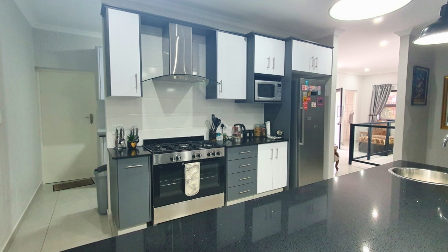 3 Bedroom Property for Sale in Dana Bay Western Cape